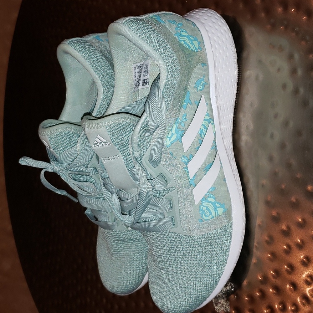 Adidas Edge Lux 4 Women's shoe sz 10 mint green